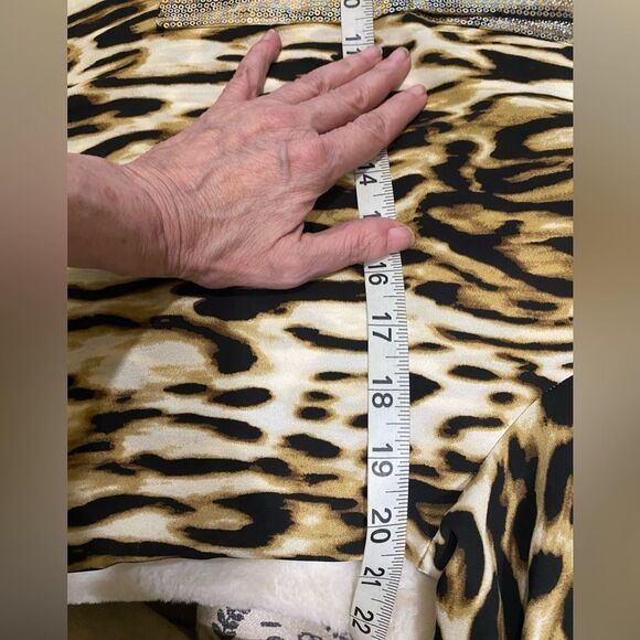 Chico’s SZ 8 Chiffon Bianca Animal Print Shirt Tie Front Sequin Slit Neck - Picture 8 of 12